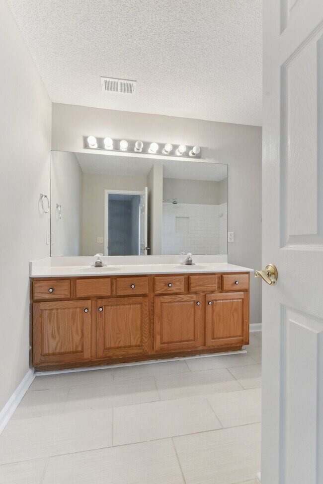 Building Photo - Charming 3 Bedroom Rental in Bluffton, SC ...