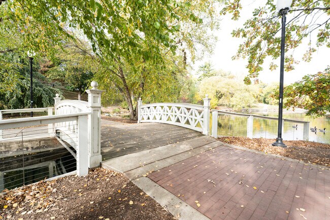 Building Photo - 774 Terrace Ct