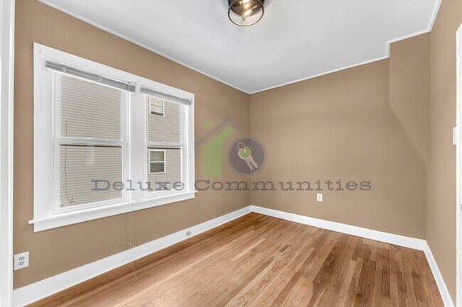 Building Photo - 655 High St SW