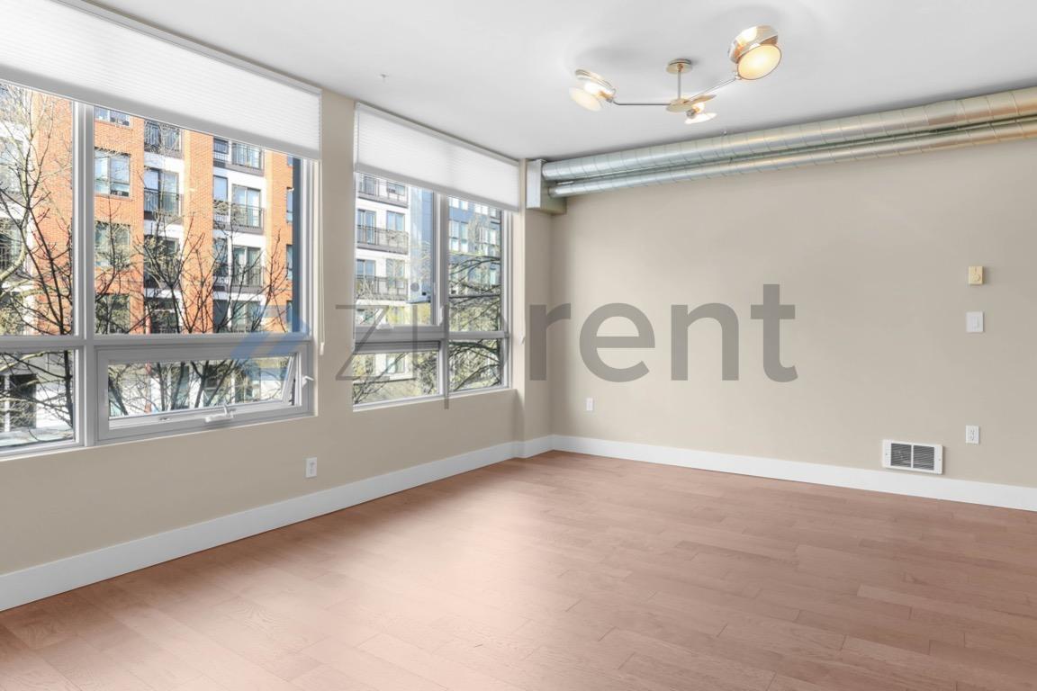 Building Photo - 530 Broadway E