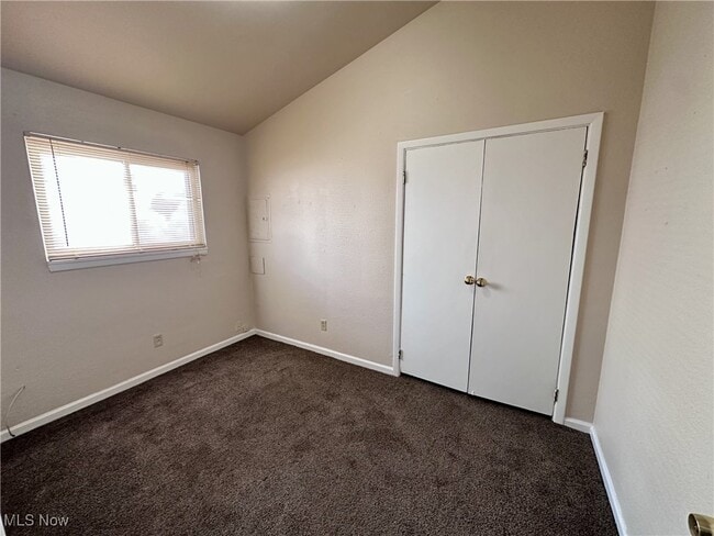 Building Photo - 281 Grove St