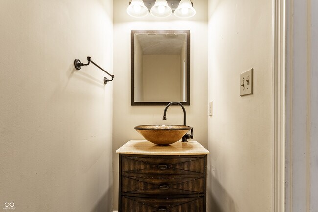 Building Photo - 795 Grace Dr