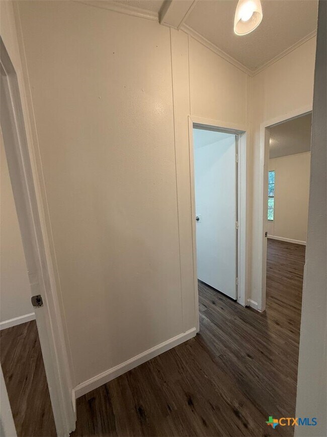 Building Photo - 532 Grandview Bend