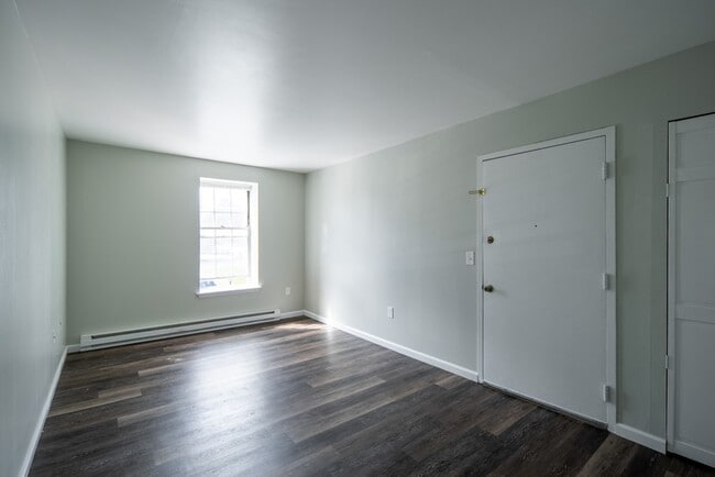 Building Photo - 50-62 East Street - 3B