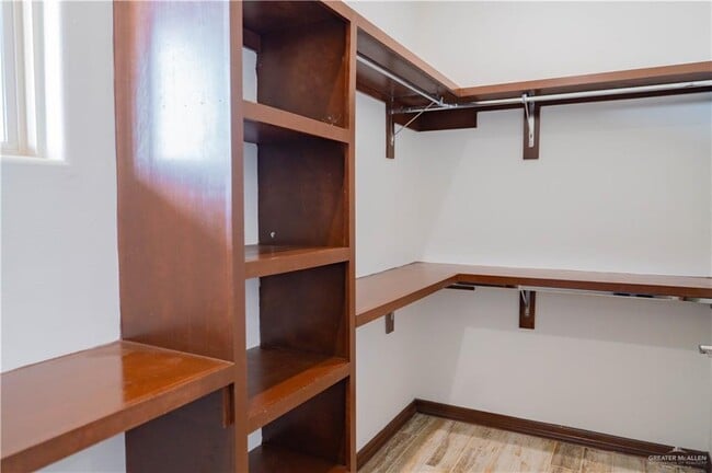 Building Photo - 10 N J Hernandez St