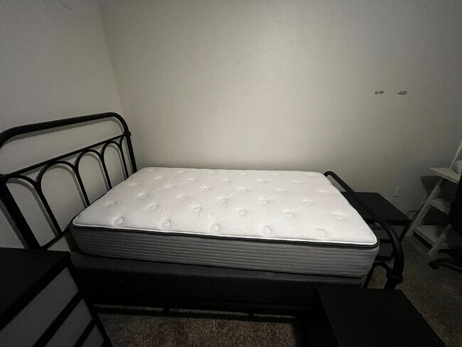Bed and mattress - 521 Southwest Pky