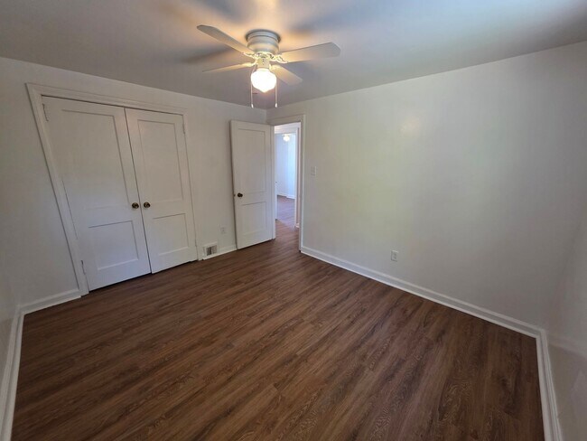 Building Photo - 17 Paynter Dr