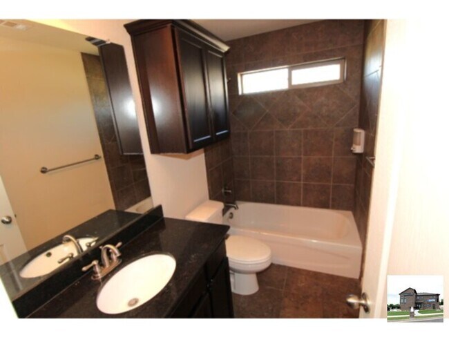 Building Photo - 2517 Nolan Creek St