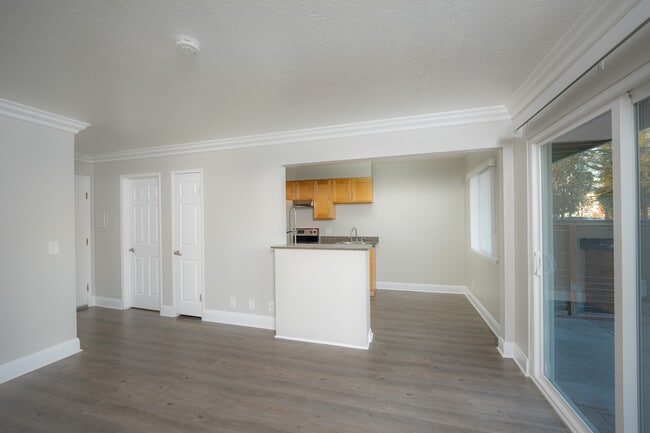 Palms #A-2 living2 - Palms at the Pruneyard