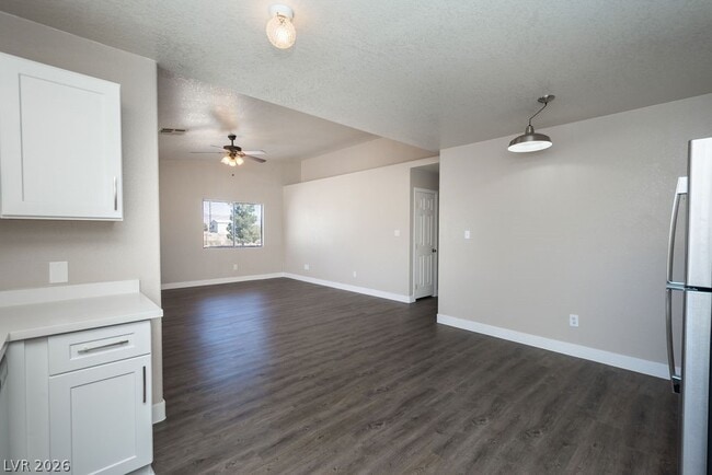 Building Photo - 2120 McMurray Dr