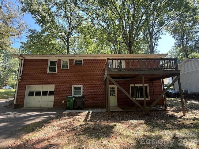 Building Photo - 6228 Candlewood Dr