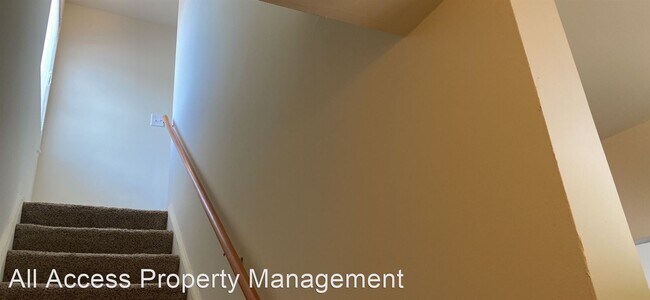 Building Photo - 3 br, 1.5 bath House - 156 Delmar Lane Unit A
