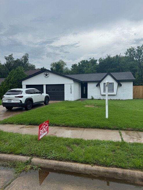Building Photo - 12539 Fern Forest Dr