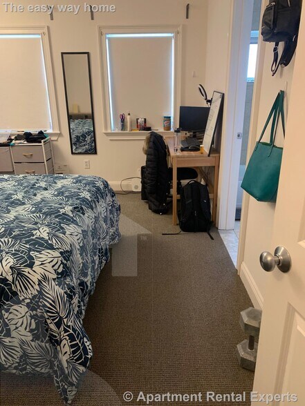 Building Photo - 157 Auburn St