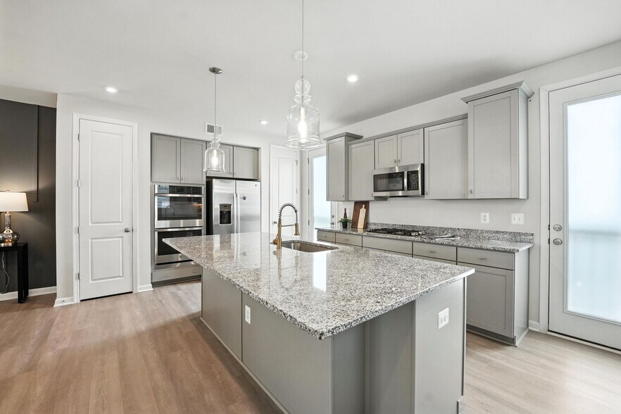 Building Photo - 18286 Summit Pointe Dr