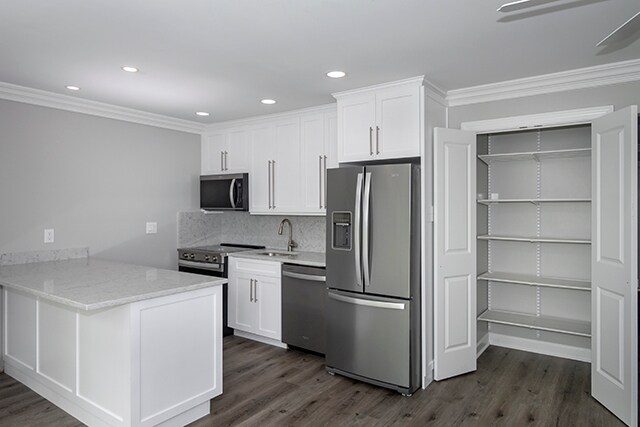 Primary Photo - FAIRFIELD ESTATES AT HAMPTON BAYS