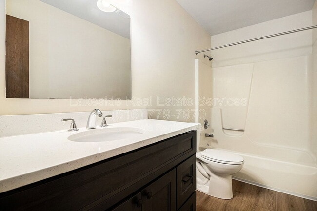 Building Photo - 1015 36th St SW