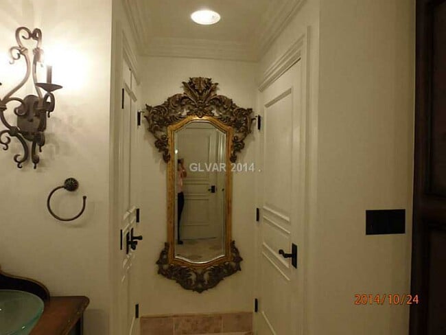 Building Photo - *UPGRADED "GOLF VILLA" INSIDE A GUARD GATE...