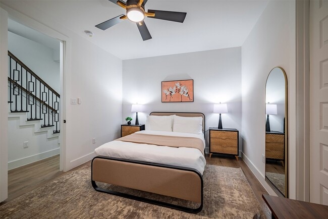 Building Photo - 1305 E 27th St