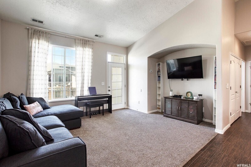 Building Photo - 6333 Lake Powell Cir