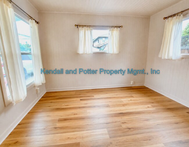 Building Photo - 607CAPITOLA - A and B