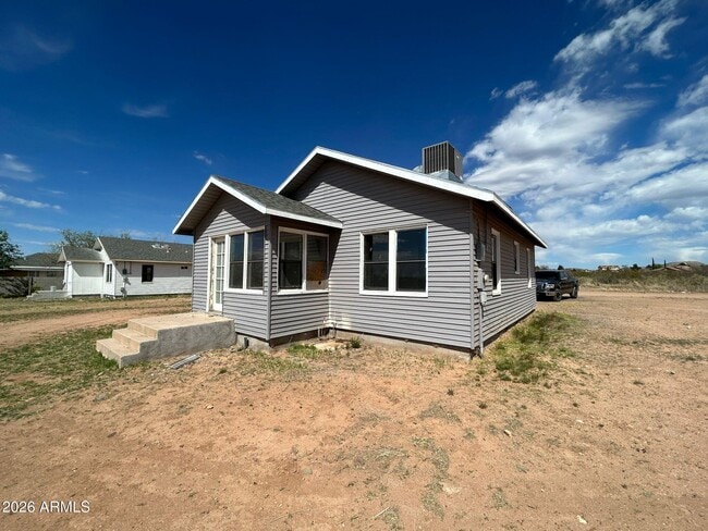 Building Photo - 2106 N Cougar Pl