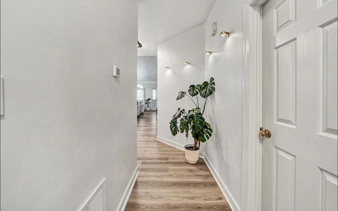 Building Photo - 5424 Quail Ridge Ct