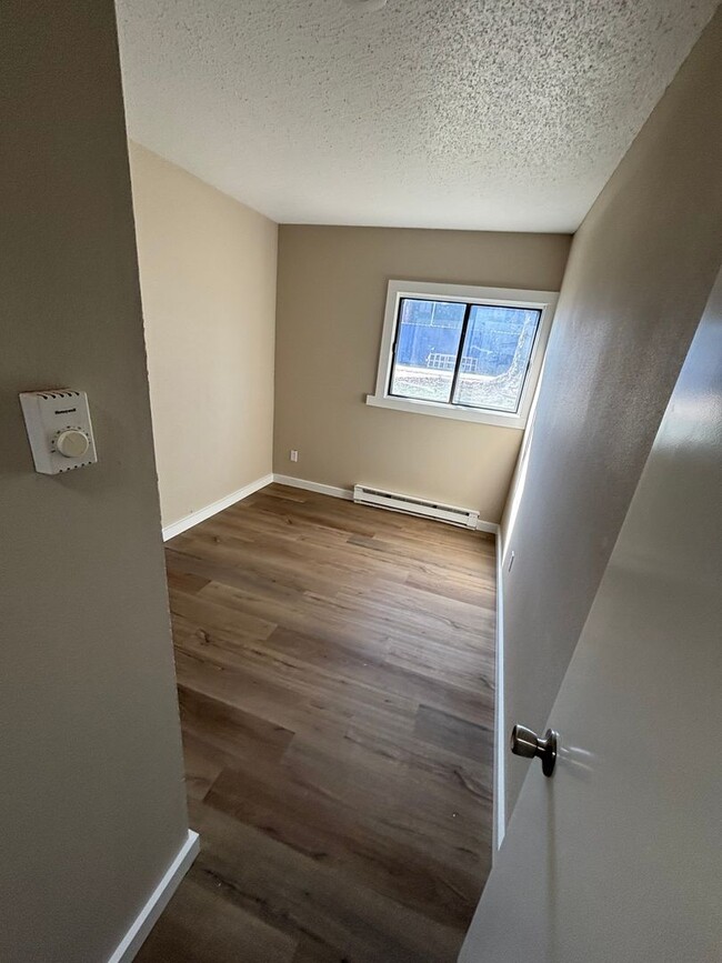 Building Photo - Fairview Apartments