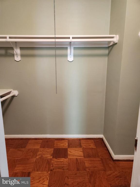 Building Photo - 3535 Chevy Chase Lake Dr