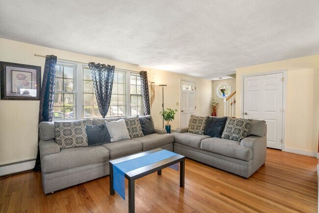 Building Photo - 42 Rockland Ave