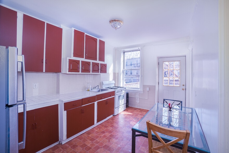 Building Photo - 2425 23rd St