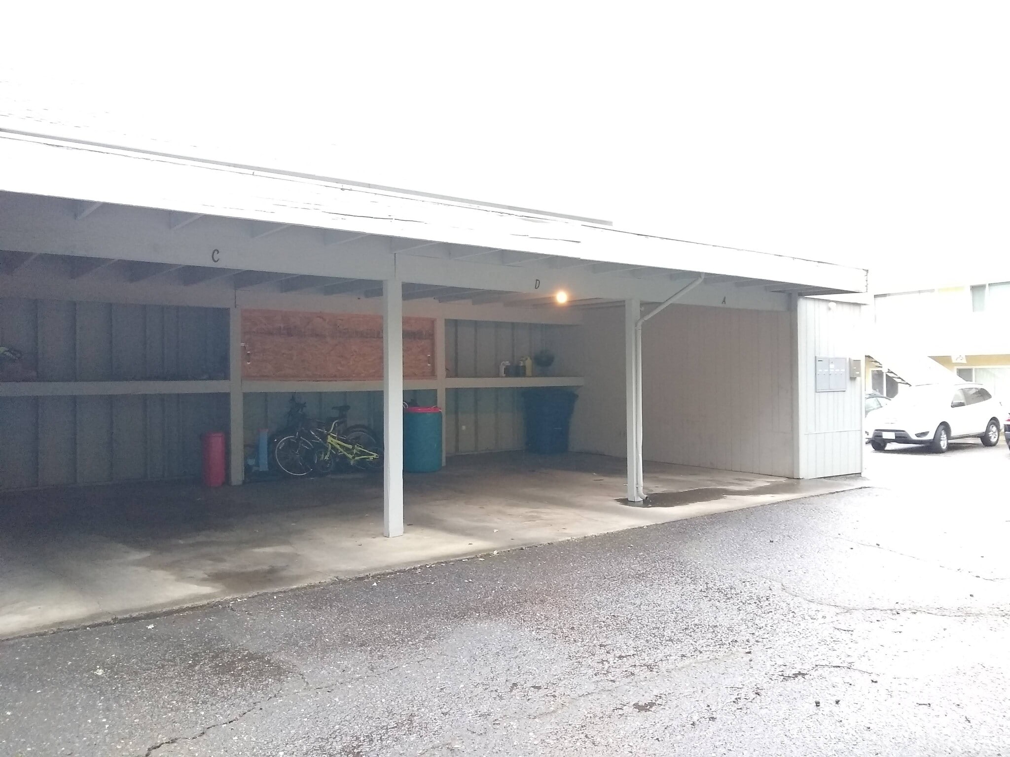 Building Photo - 1960 S Dora St