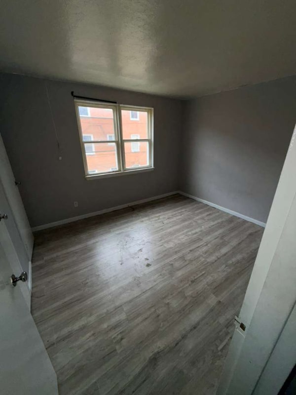 Building Photo - 13965 Superior Rd