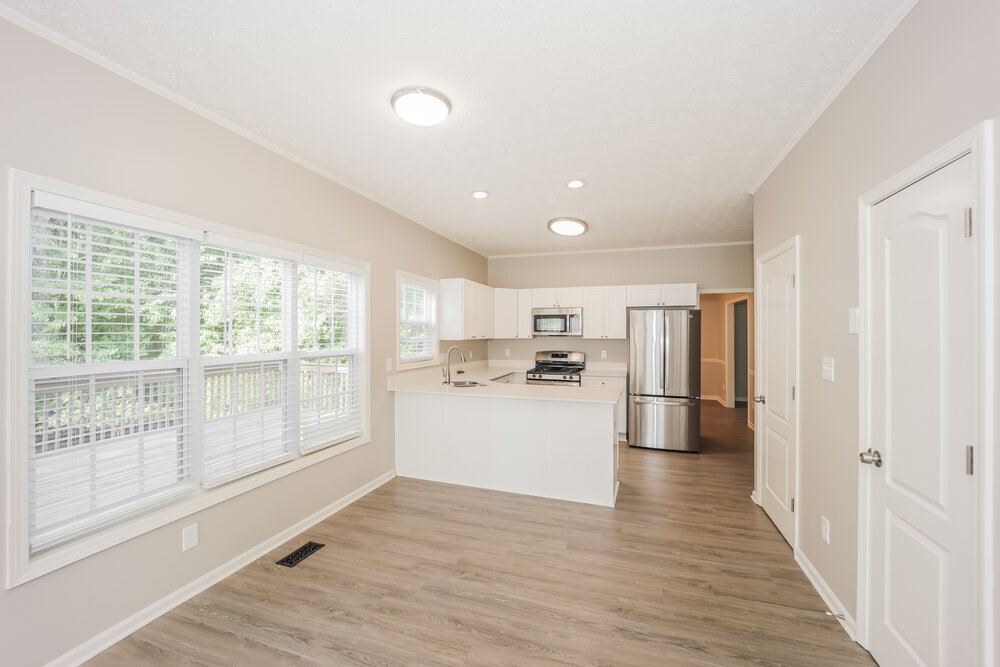 Building Photo - 220 Rock Hill Dr