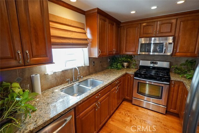 Building Photo - 26135 Frampton Ave