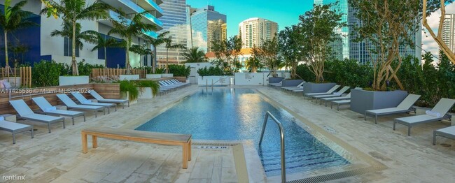 Building Photo - 2 br, 2 bath Condo - 1300 Brickell Bay Dr