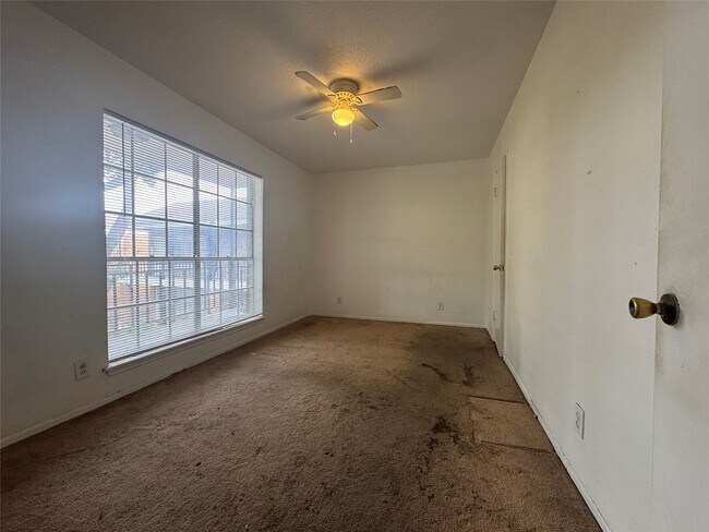 Building Photo - 6405 Westward St