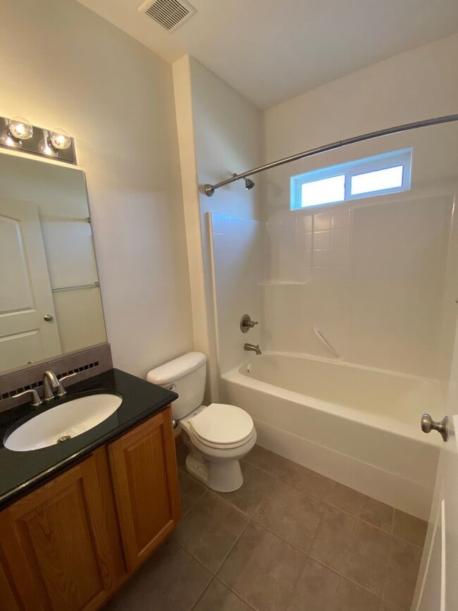 Building Photo - 3511 Hovley Ln