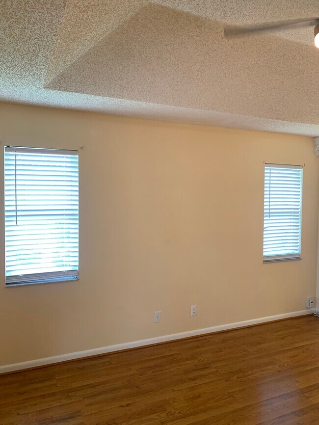 Building Photo - 9840 NW 28th Ct