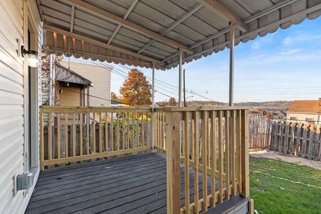 Building Photo - 2 Bed 1 bath House