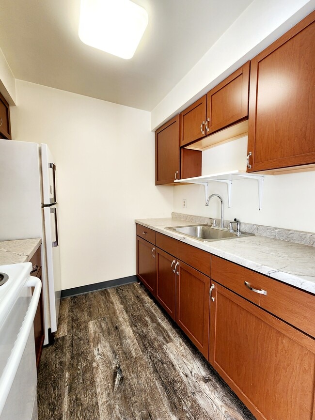 Building Photo - Drummond Flats