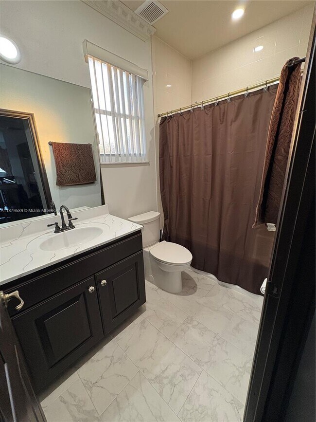 Building Photo - 15375 SW 93rd Ln