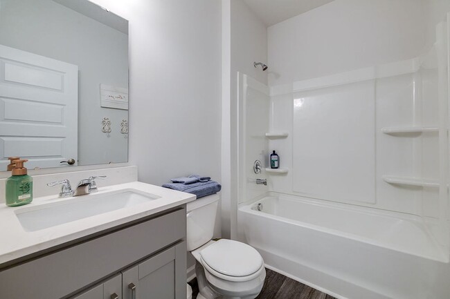 Building Photo - Luxury & Maintenance Free Living in Savann...