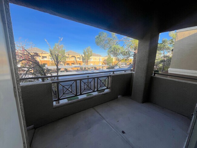 Building Photo - 2bed/2bath in Southwest gated community