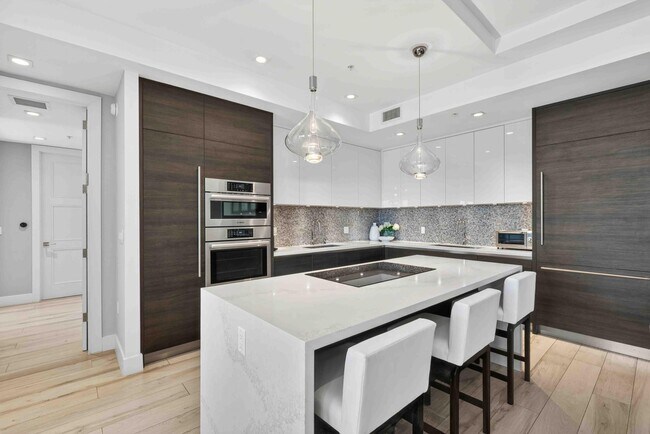 Building Photo - 155 E Boca Raton Rd