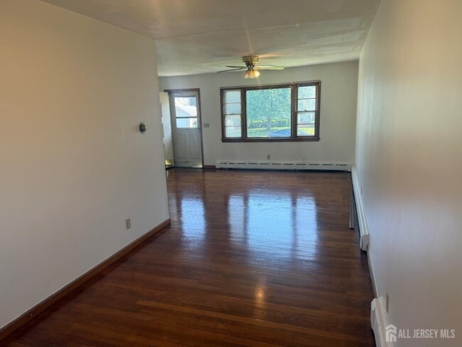 Building Photo - 304 Fairlamb Ave