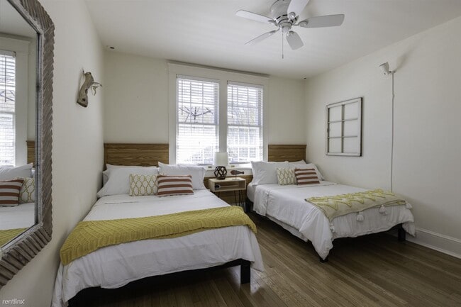Building Photo - 2 br, 2.5 bath Duplex - 318 27th Street Sa...