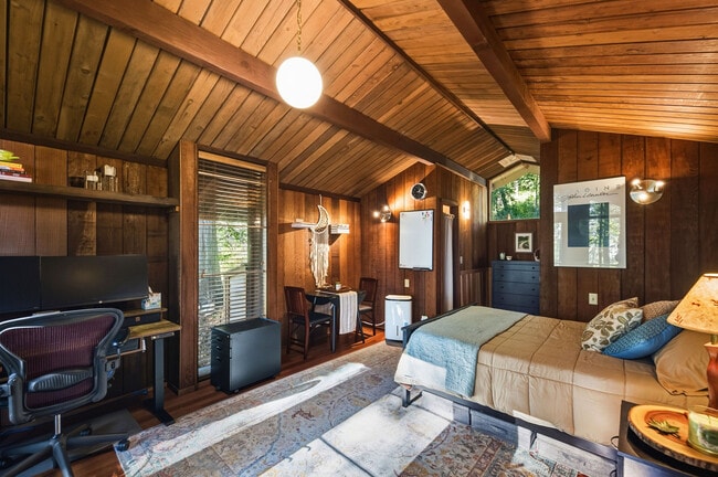 Building Photo - 22000 Timber Cove Rd