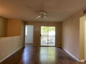 Building Photo - 704 Gardens Dr
