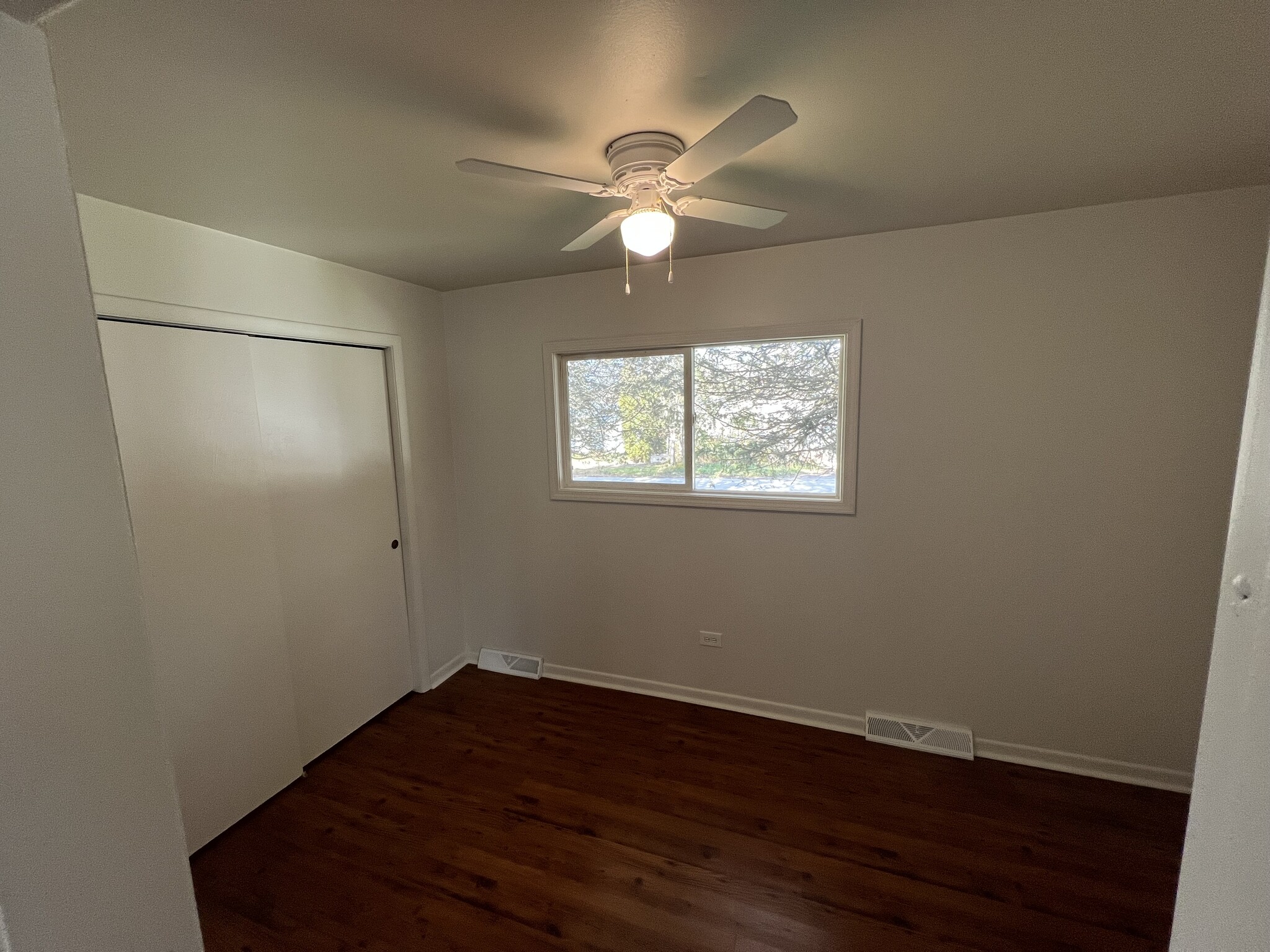 Bedroom - 623 Vincent Rd